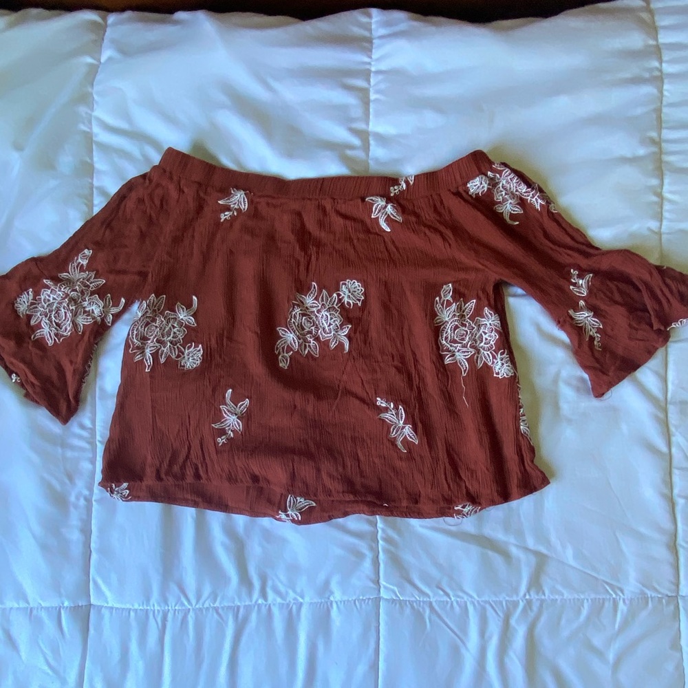 Over the shoulder floral embroidered blouse